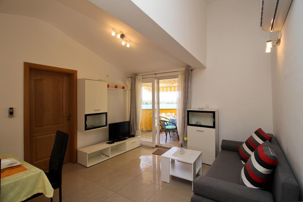 Apartments Koritnik Punat Exterior foto