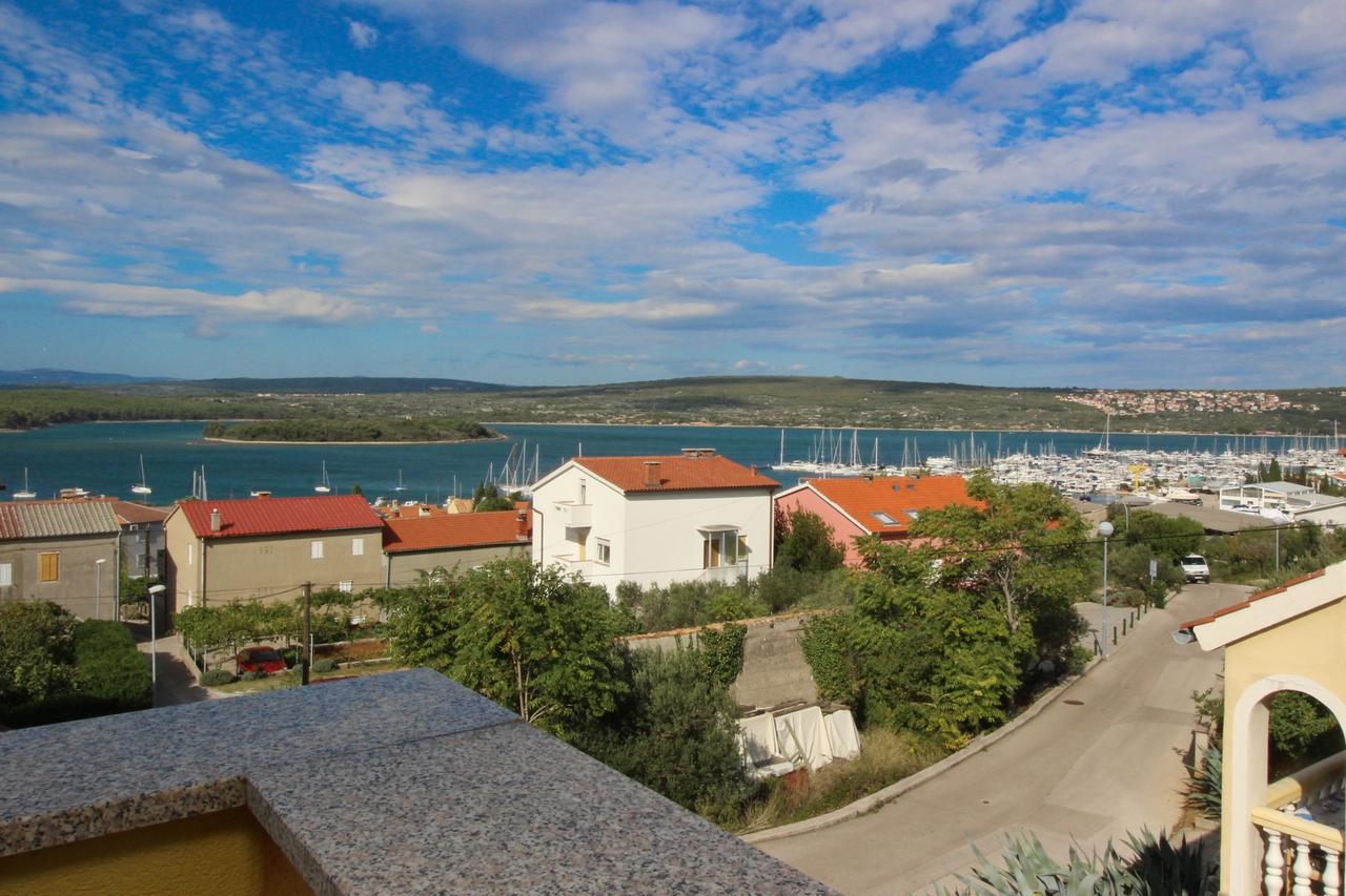 Apartments Koritnik Punat Exterior foto